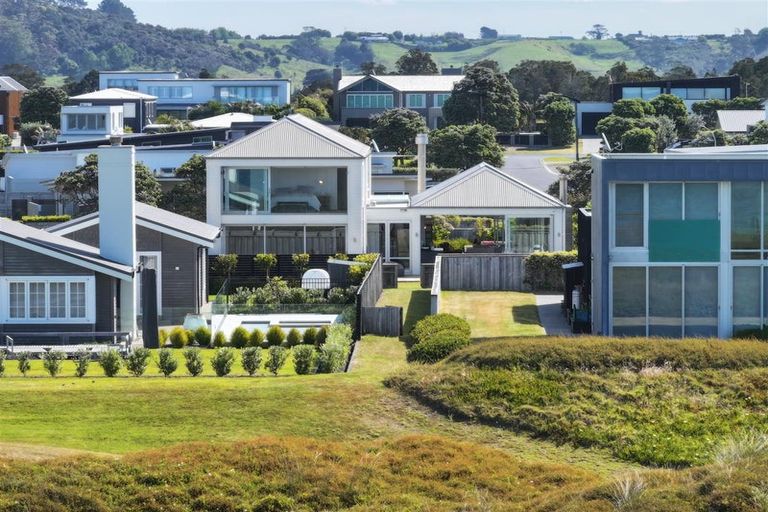 Photo of property in 40 Inanga Lane, Omaha, 0986