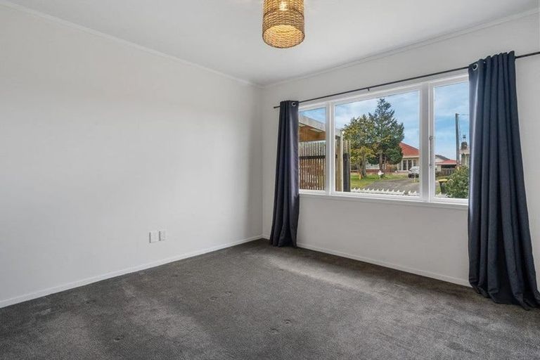 Photo of property in 6 Cambridge Street, Putaruru, 3411