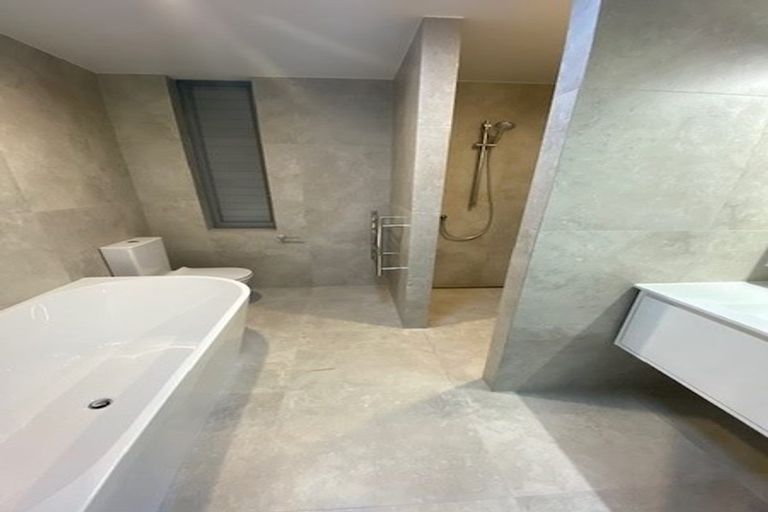 Photo of property in 1 Gunn Way, Hobsonville, Auckland, 0616