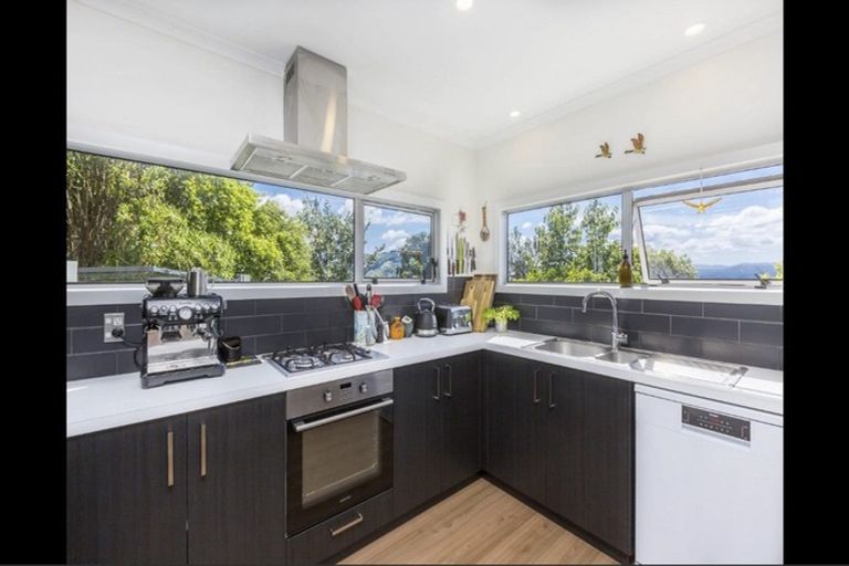 Photo of property in 4f Banksia Grove, Maungaraki, Lower Hutt, 5010