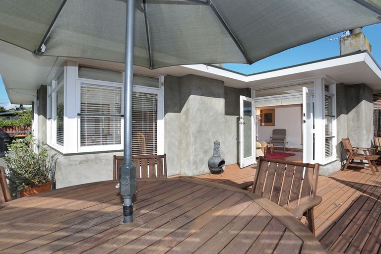 Photo of property in 7 Droylsden Place, Palmerston North, 4410