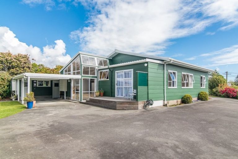 Photo of property in 311 Te Moana Road, Waikanae, 5036