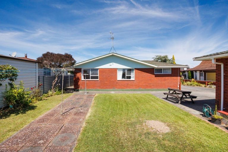 Photo of property in 45 Terry Crescent, Milson, Palmerston North, 4414