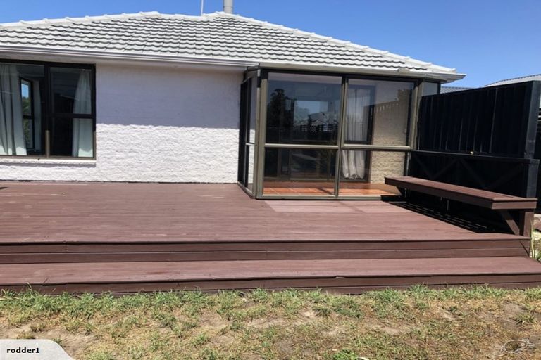 Photo of property in 132 Pacific Road, North New Brighton, Christchurch, 8083