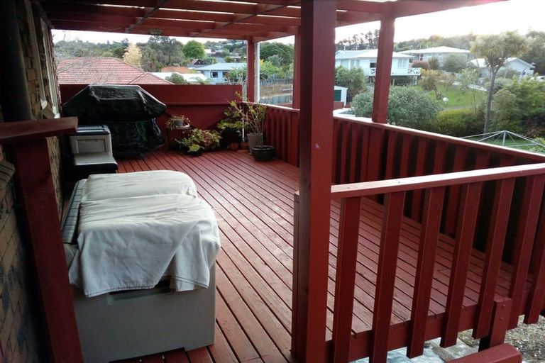 Photo of property in 31 Fruitvale Road, New Lynn, Auckland, 0600