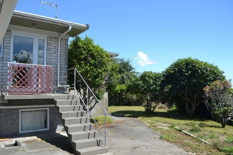 Photo of property in 74 Alexander Road, Raumati Beach, Paraparaumu, 5032