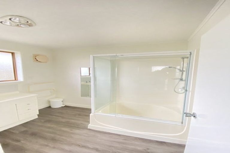 Photo of property in 81 Weatherly Road, Torbay, Auckland, 0630