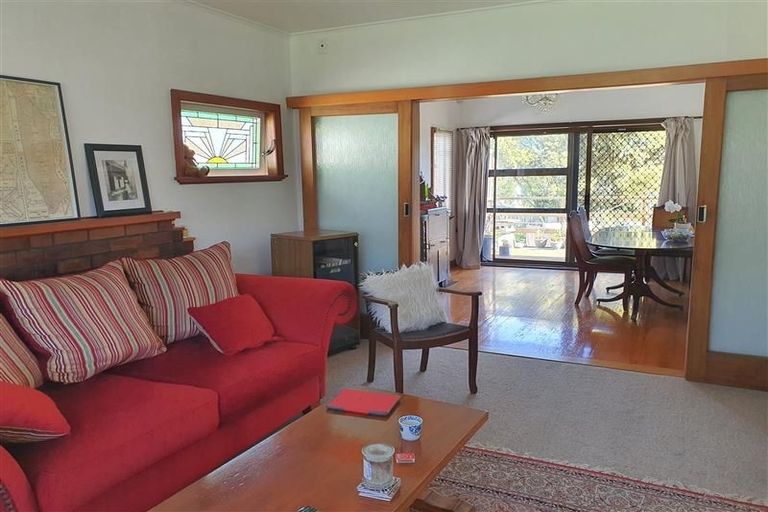 Photo of property in 33 St Michaels Avenue, Point Chevalier, Auckland, 1022