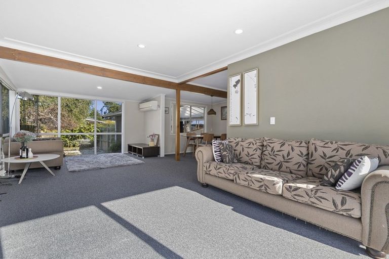 Photo of property in 10 Lynwood Place, Chedworth, Hamilton, 3210