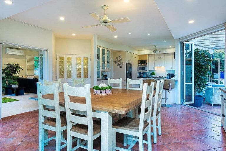 Photo of property in 3/284 Lake Road, Hauraki, Auckland, 0622