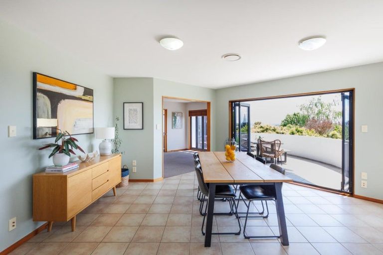 Photo of property in 33 Ruapehu Drive, Fitzherbert, Palmerston North, 4410