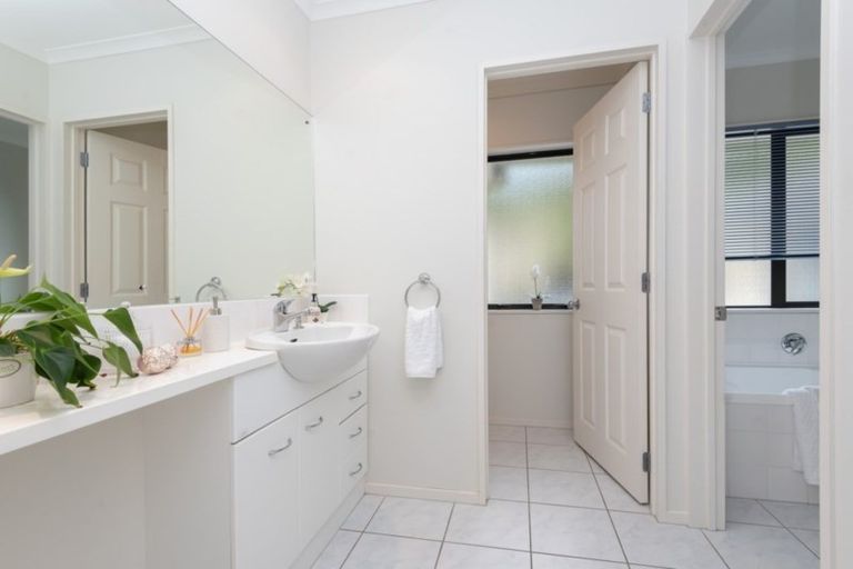 Photo of property in 620 Ponga Road, Opaheke, Papakura, 2584