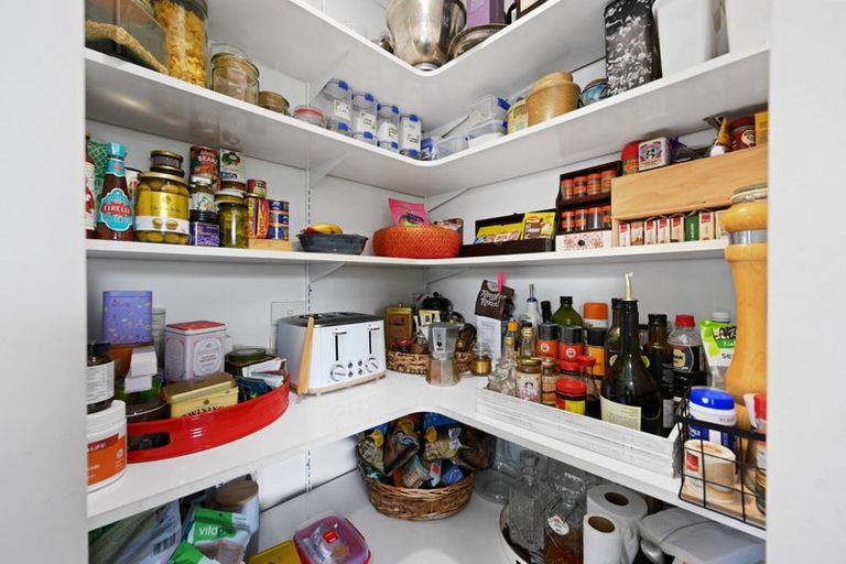 Photo of property in 27 Saint James Drive, Huntington, Hamilton, 3210