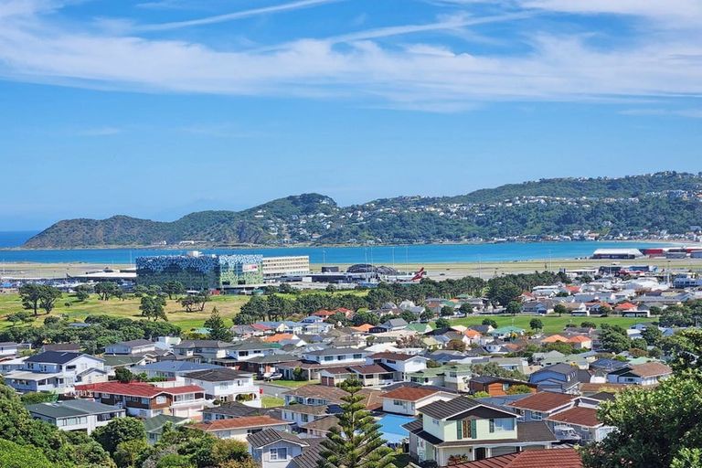 Photo of property in 1/197 Townsend Road, Miramar, Wellington, 6022