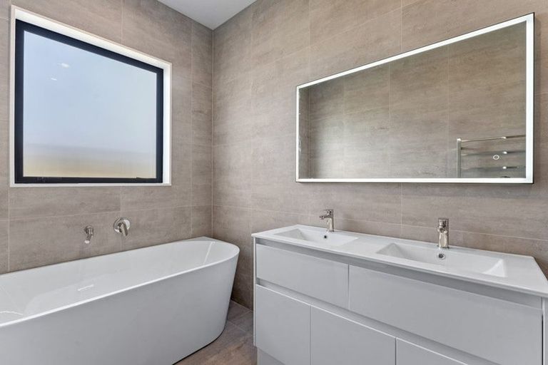 Photo of property in 101 Mutetai Road, Clarks Beach, 2122