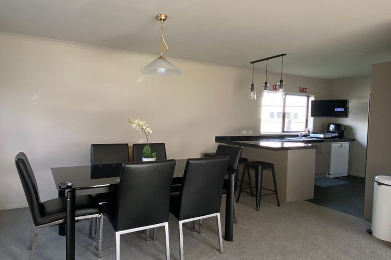 Photo of property in 14a Glen Road, Stokes Valley, Lower Hutt, 5019