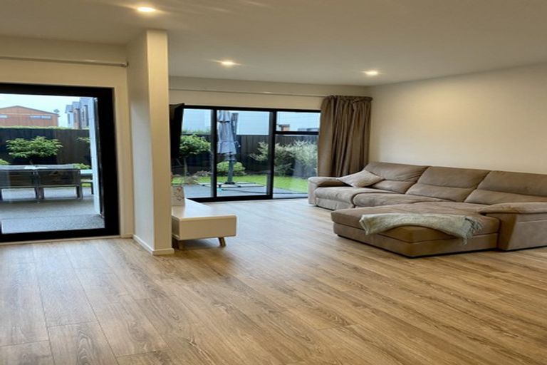 Photo of property in 16 Packard Crescent, Halswell, Christchurch, 8025