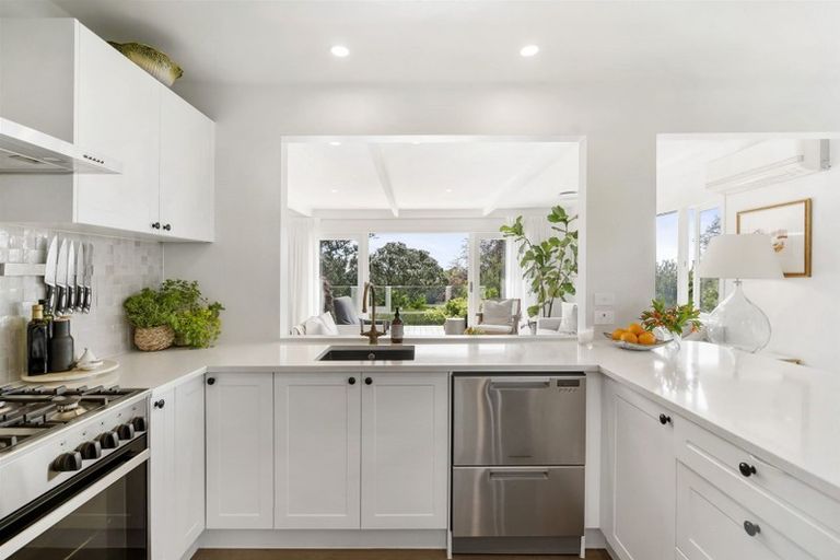 Photo of property in 51 Hinemoa Street, Birkenhead, Auckland, 0626