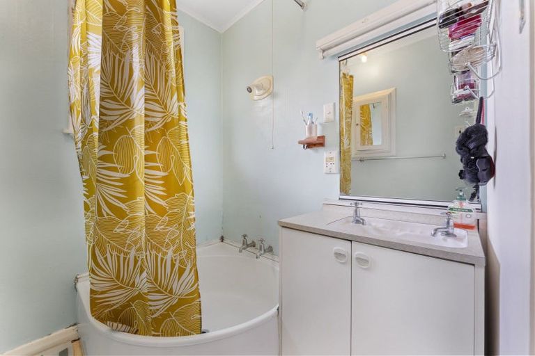 Photo of property in 25 Manchester Street, Takaro, Palmerston North, 4412