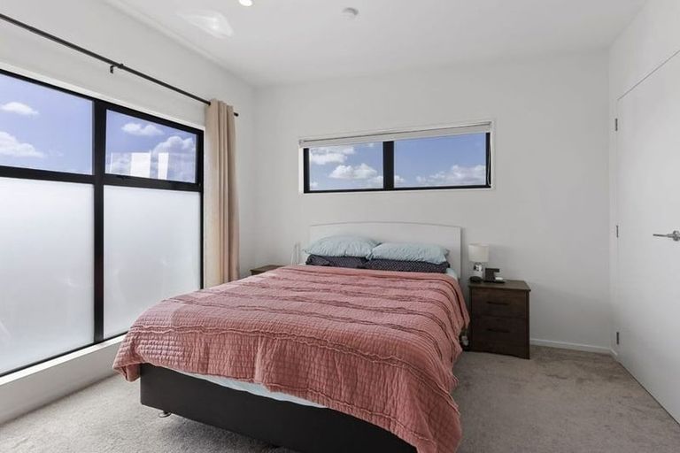 Photo of property in 11e Barrie Avenue, Papatoetoe, Auckland, 2025