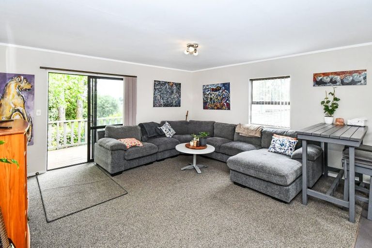 Photo of property in 26 Oakmont Place, Wattle Downs, Auckland, 2103