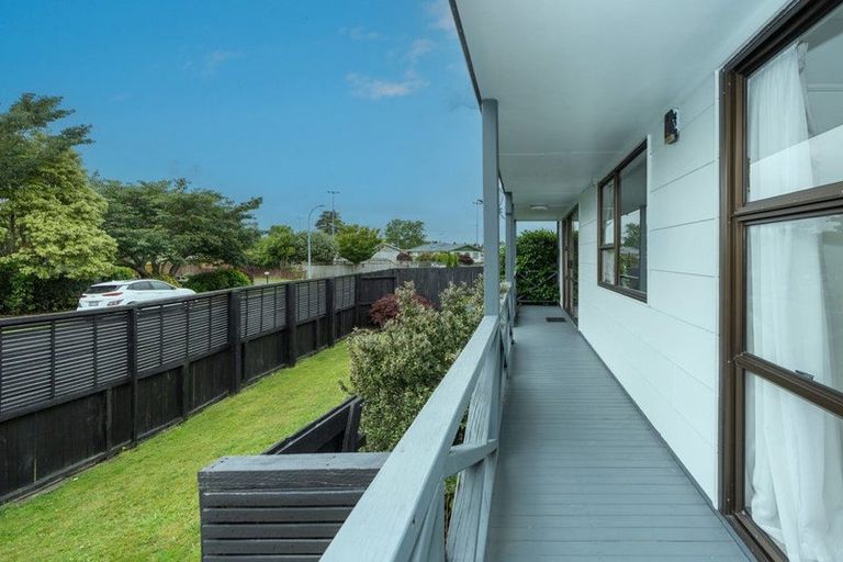 Photo of property in 2 Millar Place, Nawton, Hamilton, 3200