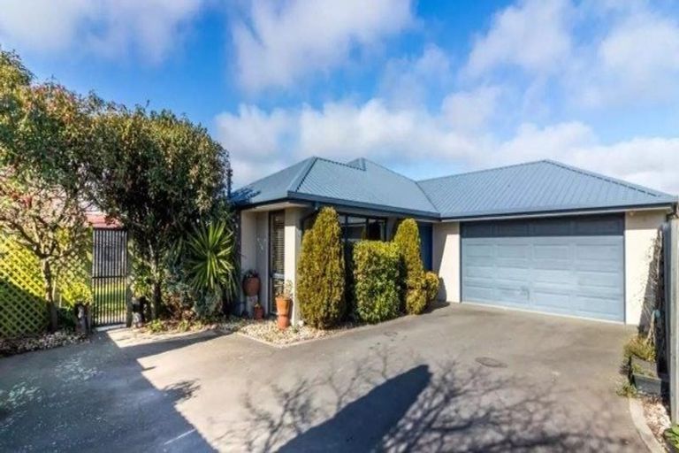 Photo of property in 800 Main North Road, Belfast, Christchurch, 8051