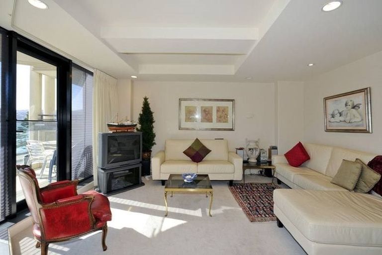 Photo of property in 9/310 Oriental Parade, Oriental Bay, Wellington, 6011