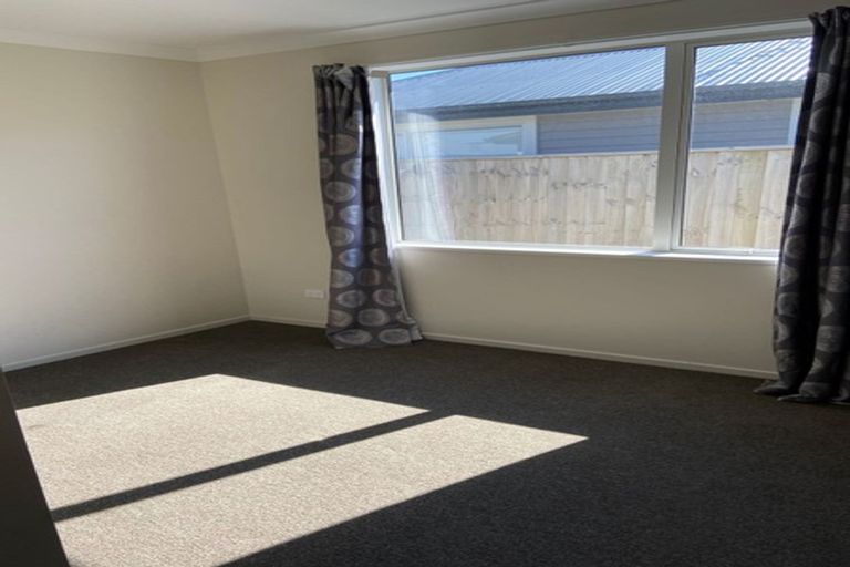 Photo of property in 15 Pounamu Place, Pegasus, 7612