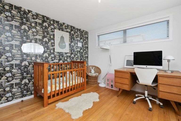 Photo of property in 35 Seaway Terrace, Otumoetai, Tauranga, 3110