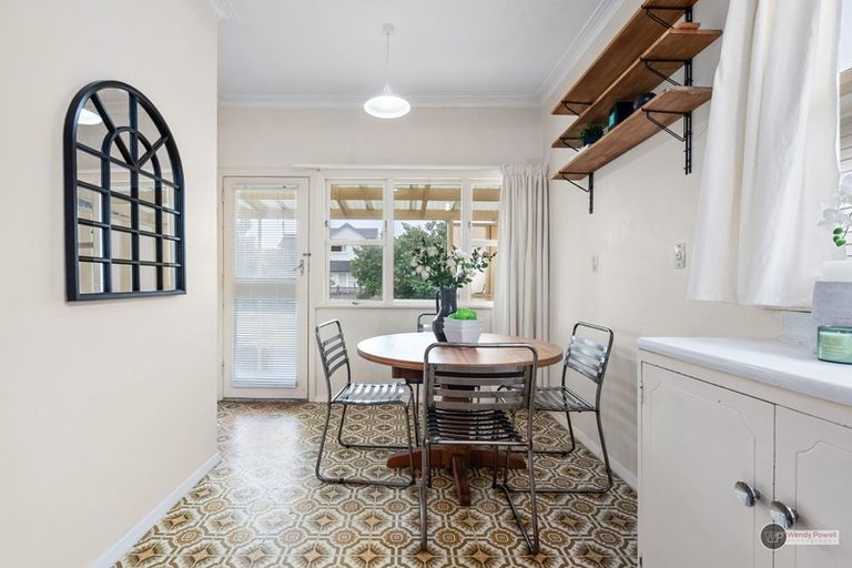 Photo of property in 3 Junction Street, Fairfield, Lower Hutt, 5011