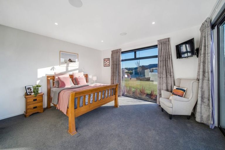 Photo of property in 44 Silver Peaks Drive, West Melton, 7618