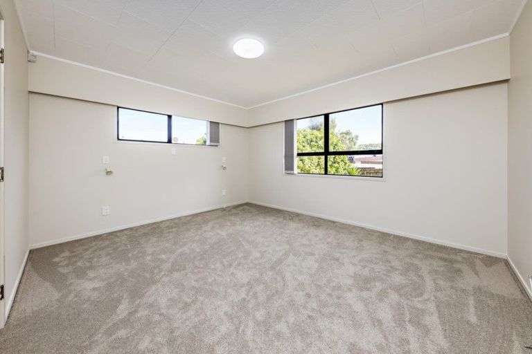 Photo of property in 26 Secretariat Place, Randwick Park, Auckland, 2105