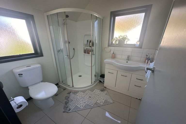 Photo of property in 28 Stokes Valley Road, Stokes Valley, Lower Hutt, 5019