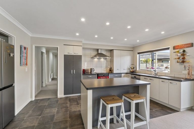 Photo of property in 44 Kotuku Drive, Paraparaumu Beach, Paraparaumu, 5032