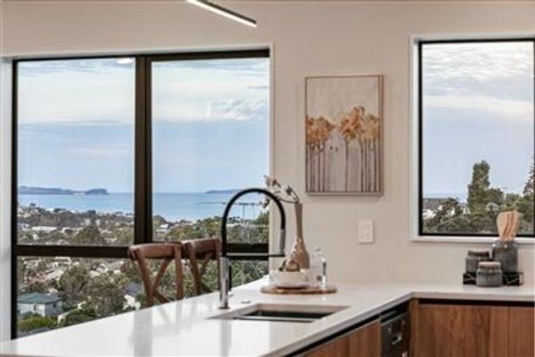 Photo of property in 185a Browns Bay Road, Browns Bay, Auckland, 0630