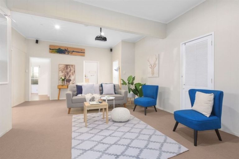 Photo of property in 20 Oak Avenue, Paremata, Porirua, 5024