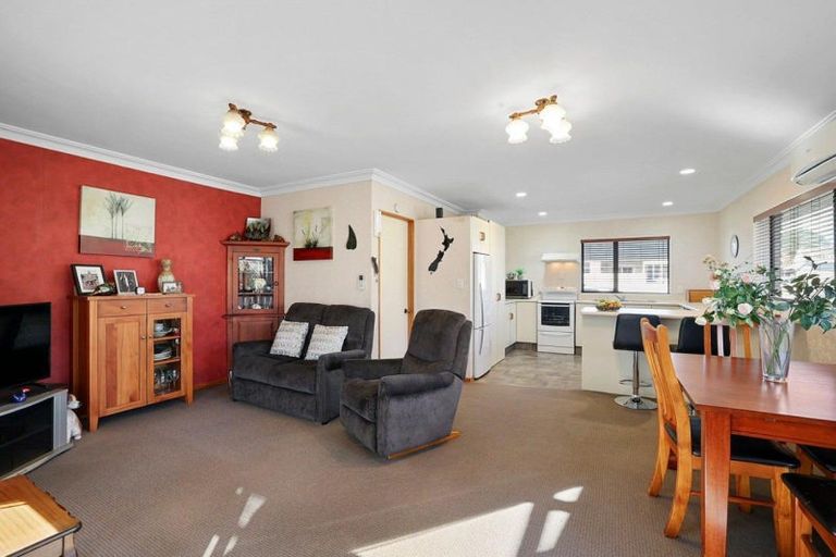 Photo of property in 1/30 Whiteley Street, Moturoa, New Plymouth, 4310