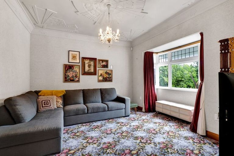 Photo of property in 3 Cross Street, Lepperton, New Plymouth, 4373