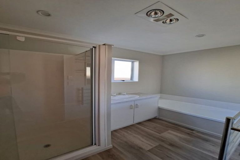 Photo of property in 17 Clemow Road, Fitzroy, New Plymouth, 4312