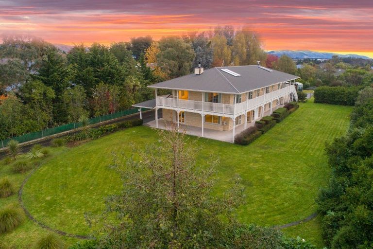 Photo of property in 114 Polson Hill Drive, Aokautere, Palmerston North, 4471