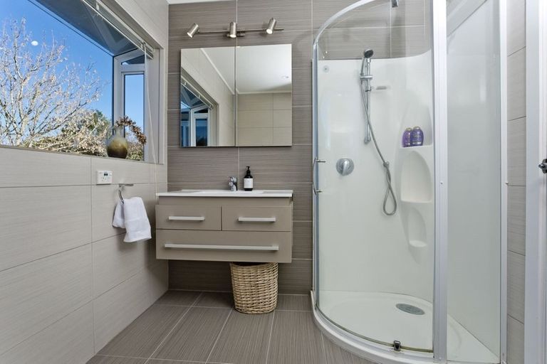 Photo of property in 48 Lynden Avenue, Hillcrest, Auckland, 0627