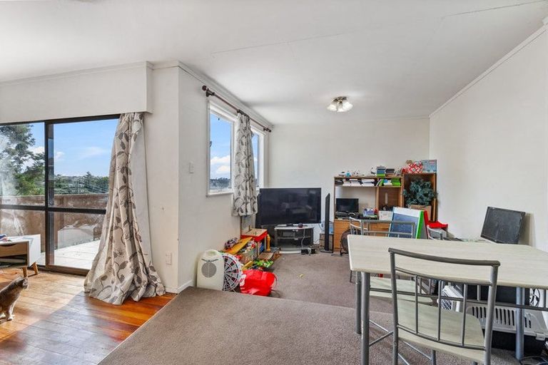 Photo of property in 119 Waimumu Road, Massey, Auckland, 0614