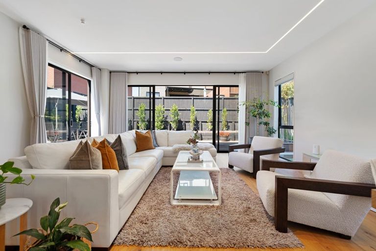 Photo of property in 2 Pukeko Road, Hobsonville, Auckland, 0616