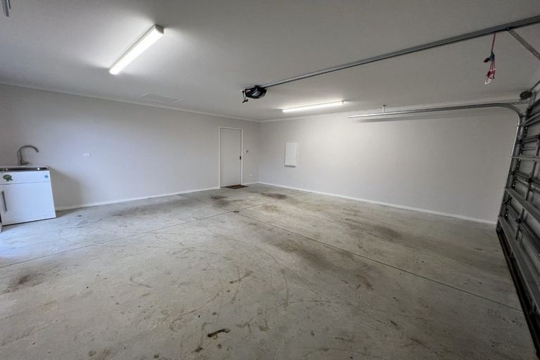 Photo of property in 16 Oldfield Lane, Marton, 4710