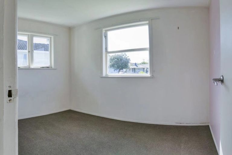 Photo of property in 29 Waverley Avenue, Glenfield, Auckland, 0629