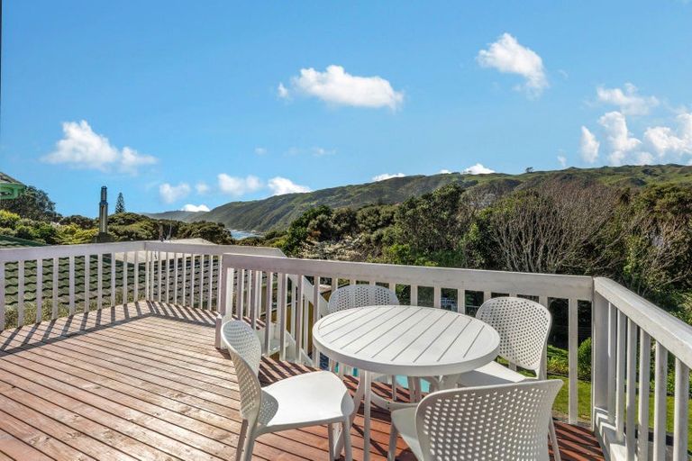 Photo of property in 27 Rawhiti Road, Pukerua Bay, Porirua, 5026