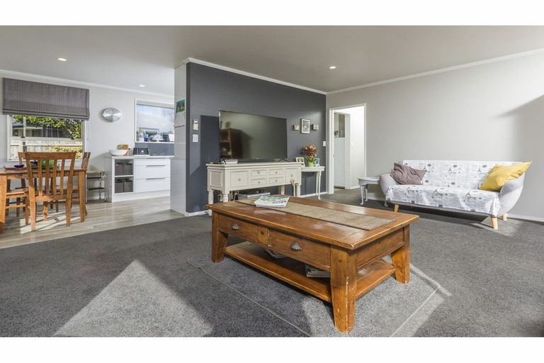 Photo of property in 18 Albizia Place, Richmond, 7020