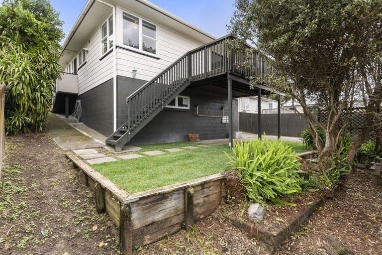 Photo of property in 234 Triangle Road, Massey, Auckland, 0614