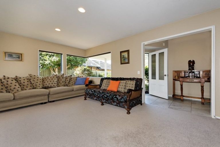 Photo of property in 11 Harbour Lights Close, West Harbour, Auckland, 0618